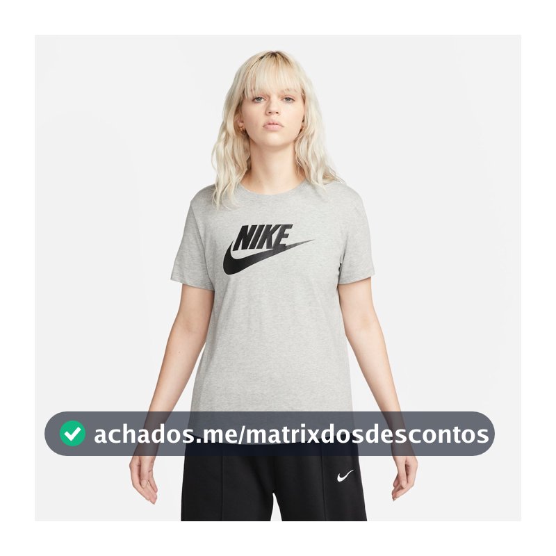 Camiseta Nike Sportswear Essentials Feminina