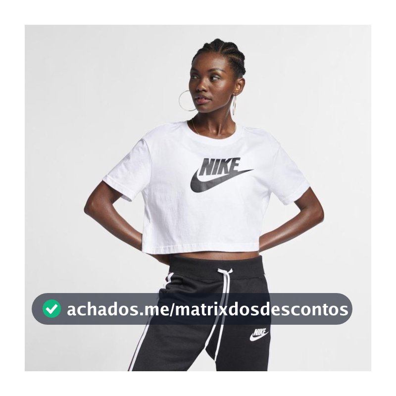 Blusa Cropped Nike Tee Sportswear Essential - Feminina em Promoção