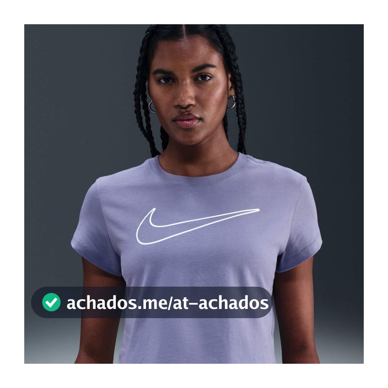 Camiseta Nike Sportswear Club Feminina